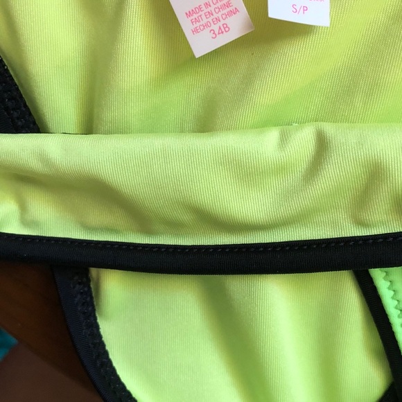 Victoria Secret swim bundle - Picture 4 of 8